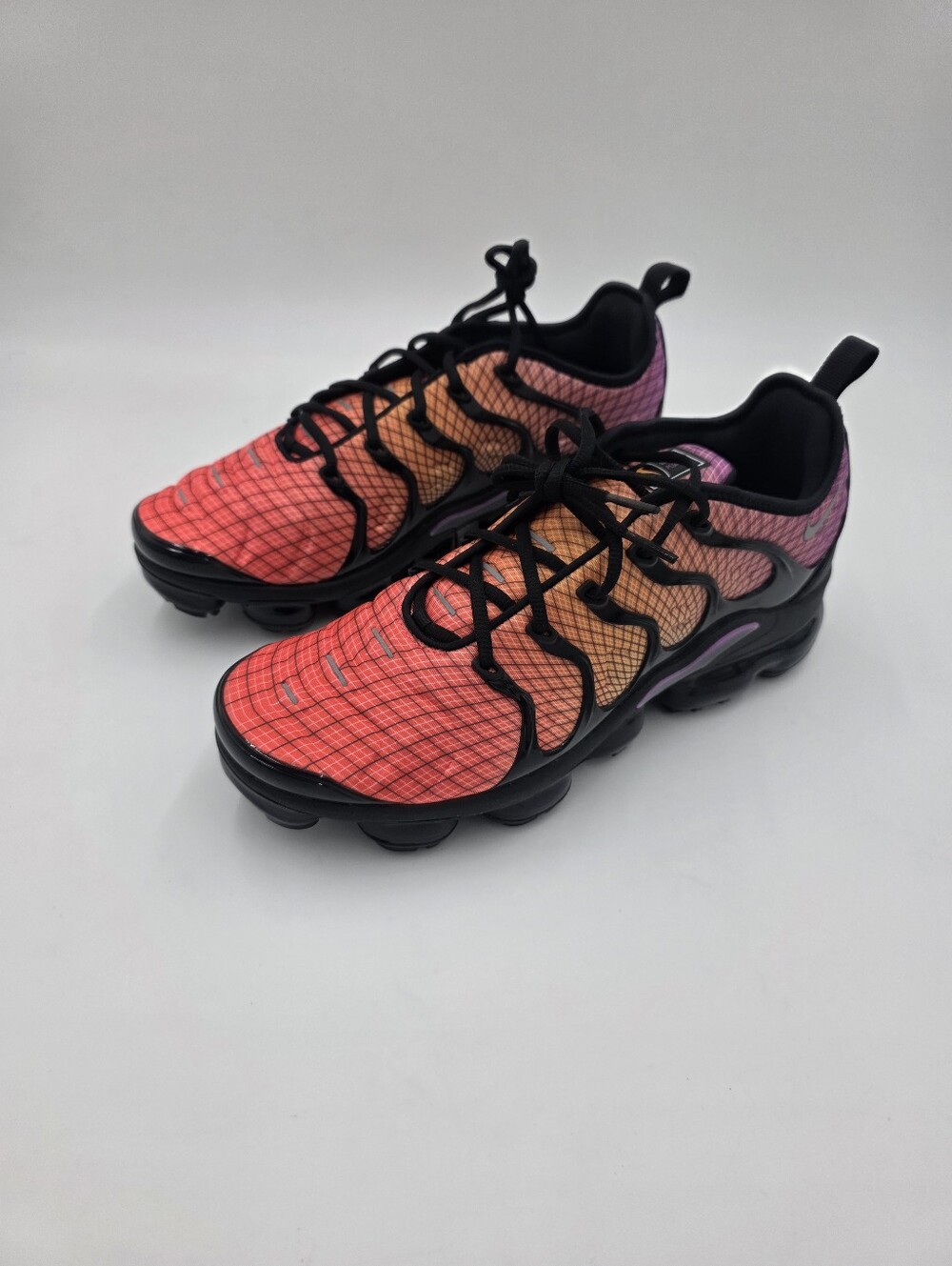 Nike Air VaporMax Plus Sunset Gradient Men's Sneakers Size 11 (924453-604)